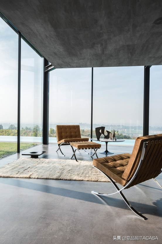从Cassina到Vitra|这十把椅子里，藏着永不过时的时代风尚