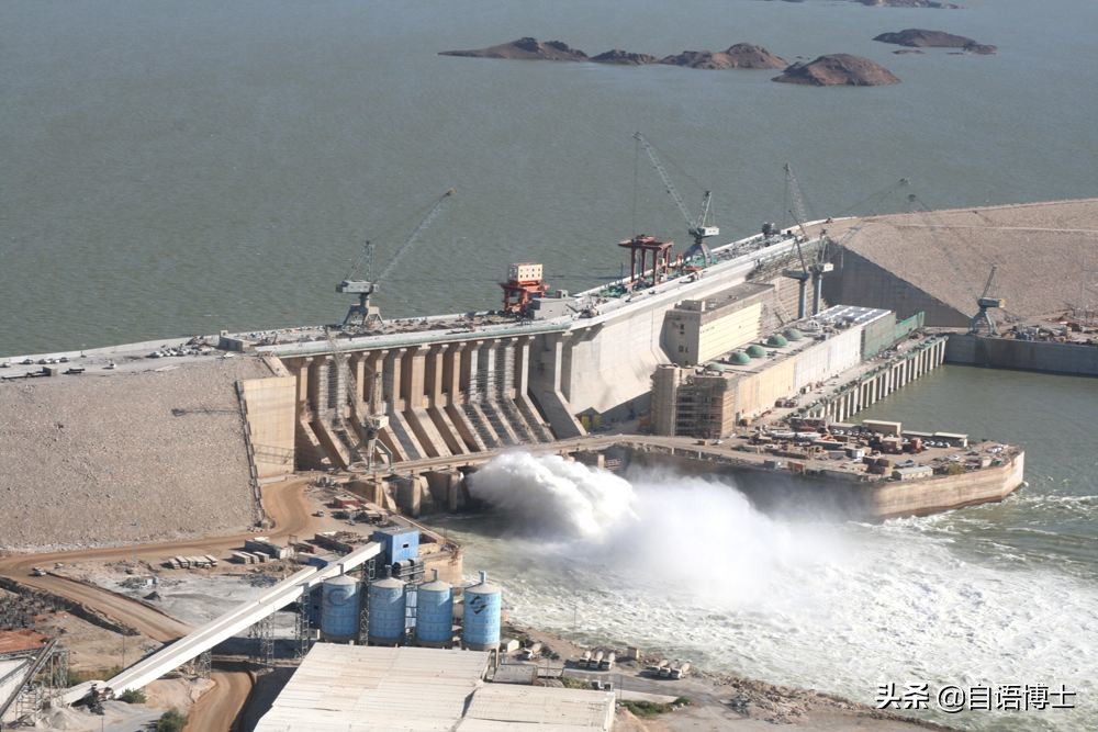 近万米长麦洛维大坝，截断世界第一长河，中国在非洲再造三峡奇迹