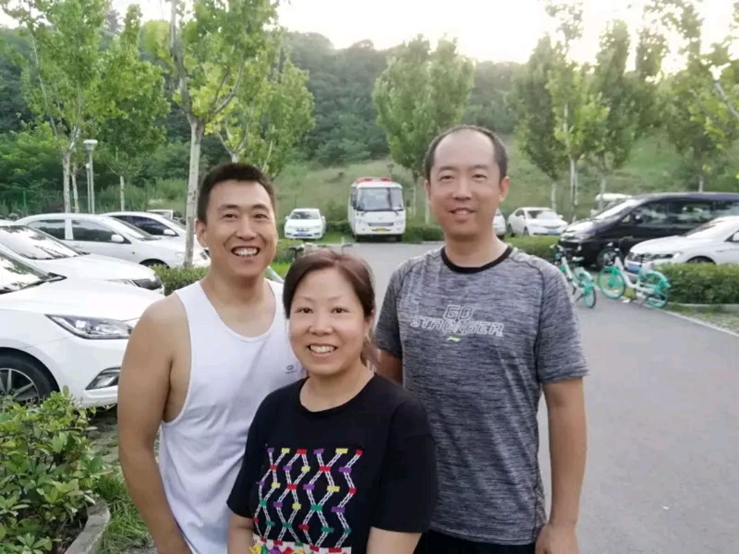 挖坟三人组,三人组合挖坑