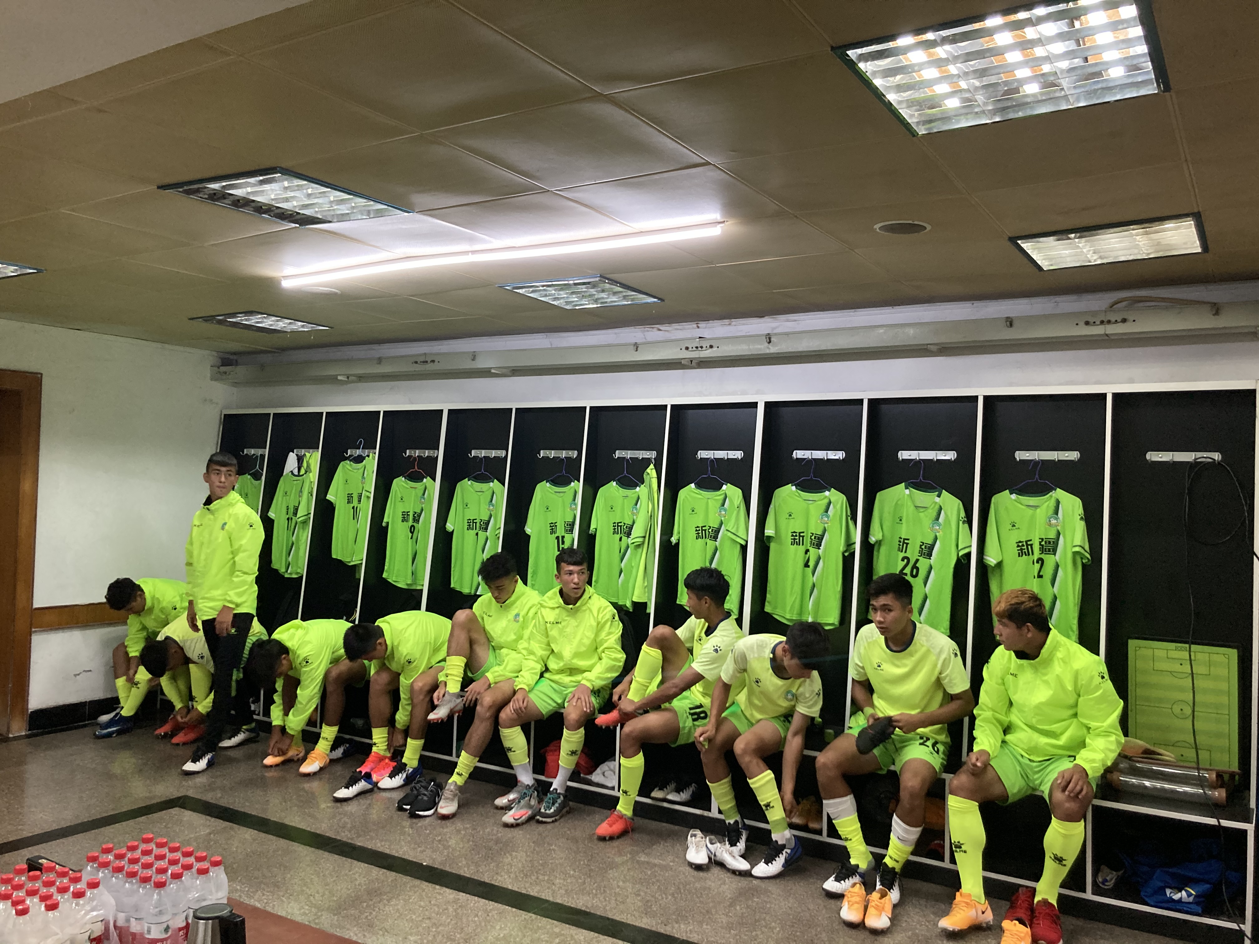 细节！心态！严谨！全运会U18资格赛首轮*疆新**7比0大胜背后的故事