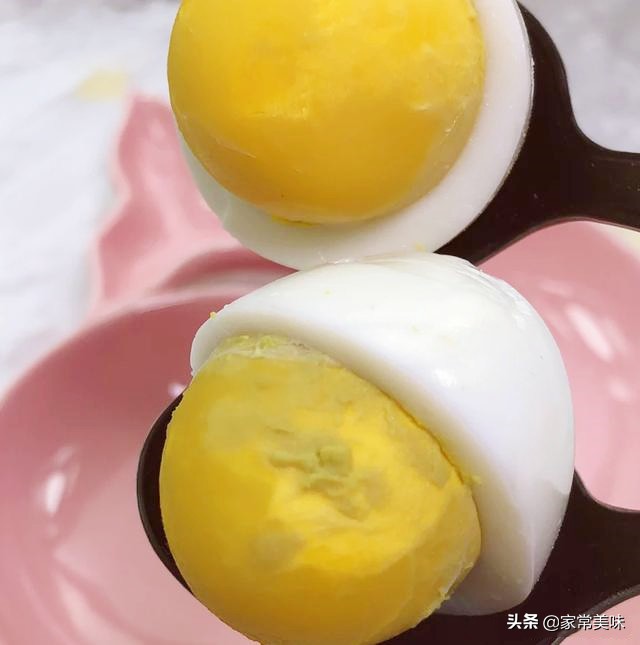 鸡蛋煮了之后怎么做不加啤酒,鸡蛋煮熟后怎么做才能不会烂