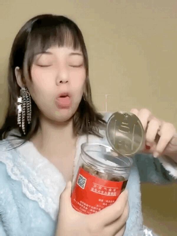 当一颗大蒜被黑了之后，吃货们发现了它的隐藏能力（菲李漫画）