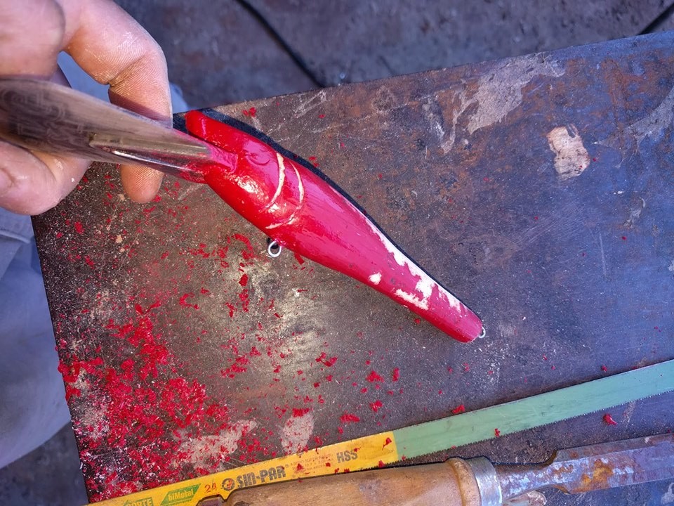 路亚钓鱼穷三代,路亚如何做假饵