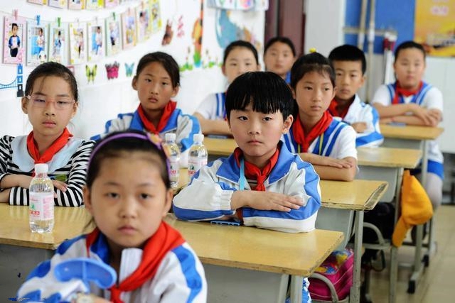 孩子抖腿坏习惯,小孩抖腿有什么后果