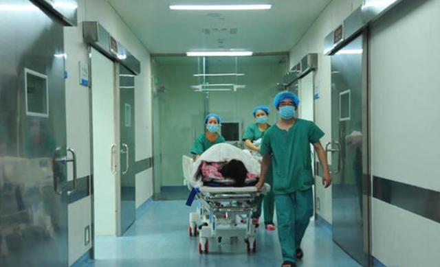 顺产后嗓子痒咳嗽有危险吗,产妇分娩后感冒咳嗽是不是很危险