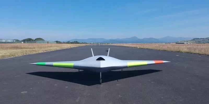 中国军事蜂群无人机,无人军用无人机