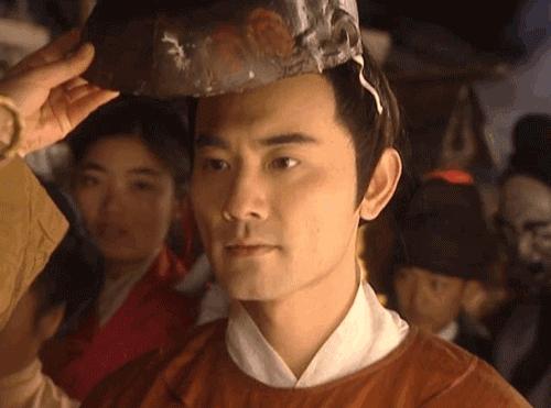 经常戴美瞳的女明星,被美瞳毁掉