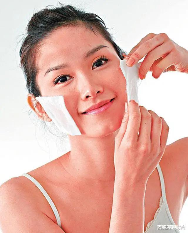 女生敷完面膜要洗脸吗,女生敷面膜后涂郁美净