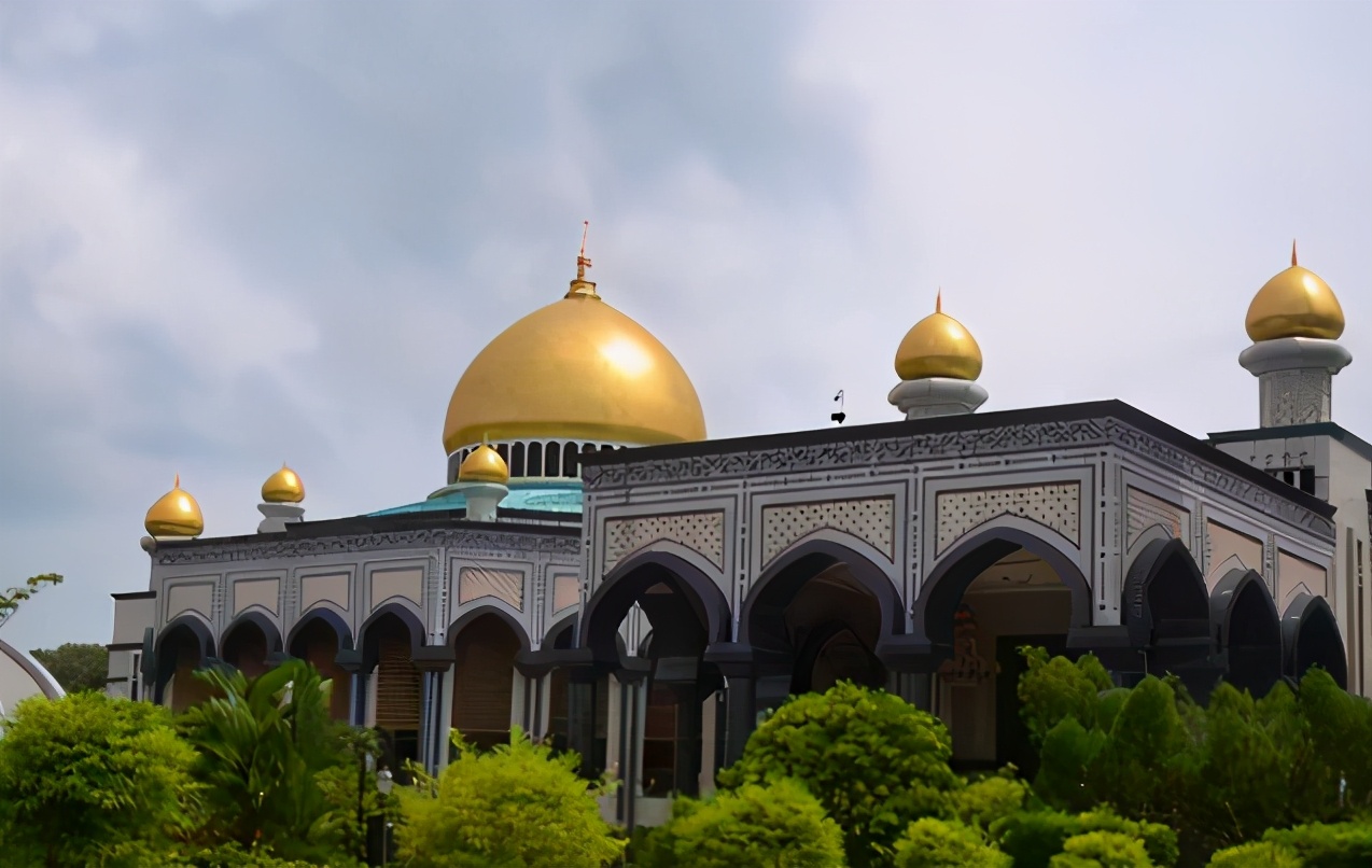 文莱国王7000辆豪车,文莱国王黄金劳斯莱斯