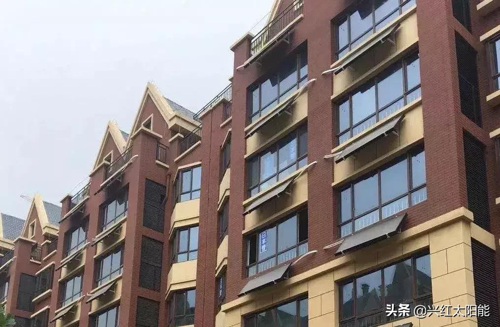 平板式太阳能热水器的优缺点,平板太阳能热水器用电大吗