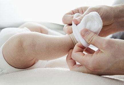 为什么宝宝爱脱袜子,为什么宝宝们老喜欢脱袜子