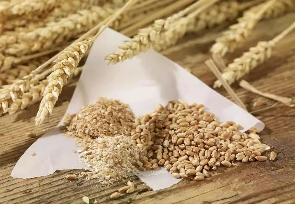 中国白酒粮食酿酒原料,古法白酒酒曲