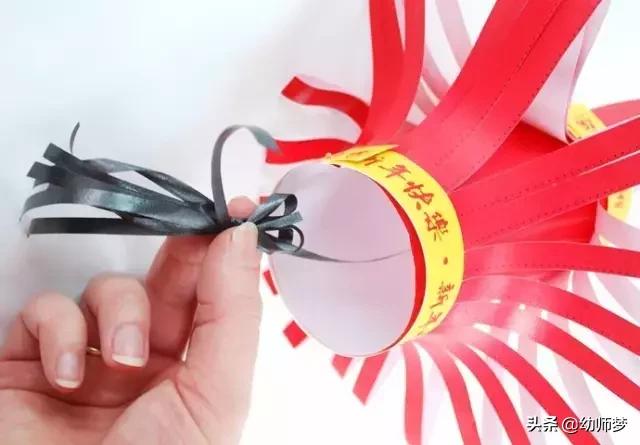新年红包手工灯笼制作步骤,2022新年挂饰手工灯笼