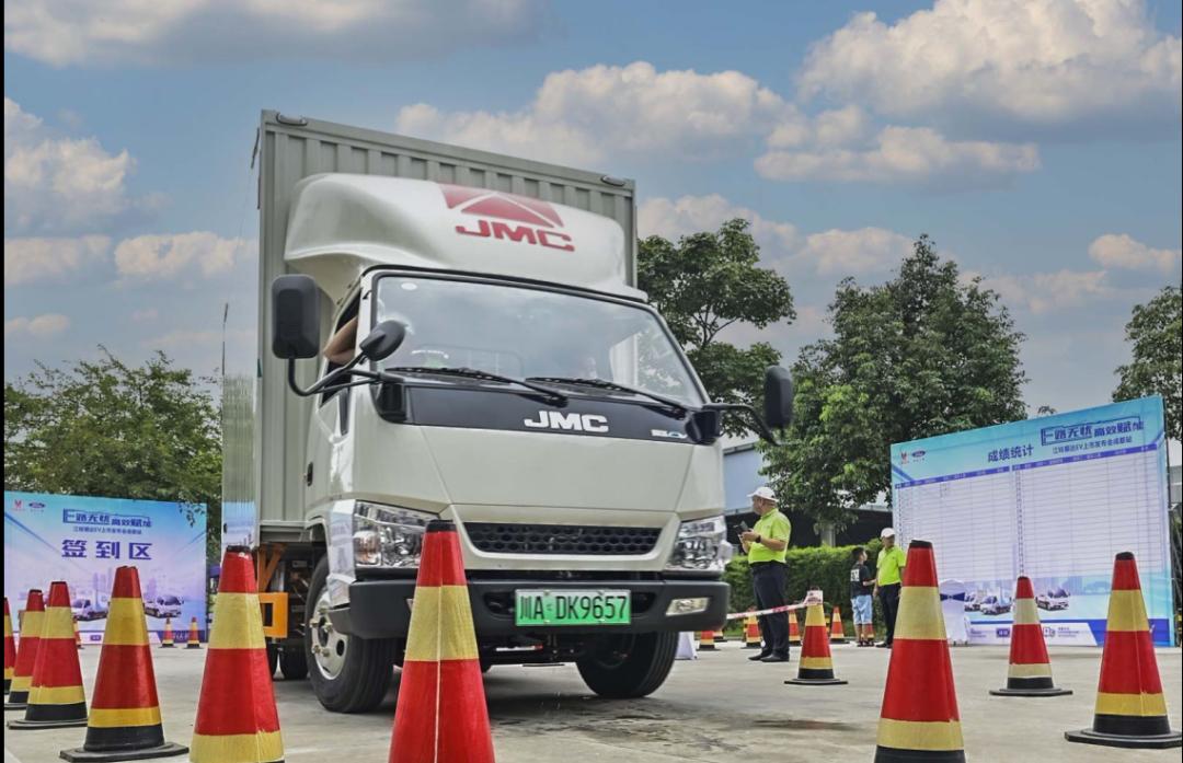 江铃顺达ev轻卡3.7米单排价格,不限行福田皮卡