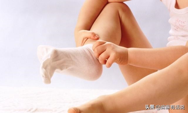 孩子不爱穿鞋好处,孩子不爱穿鞋对身体的危害