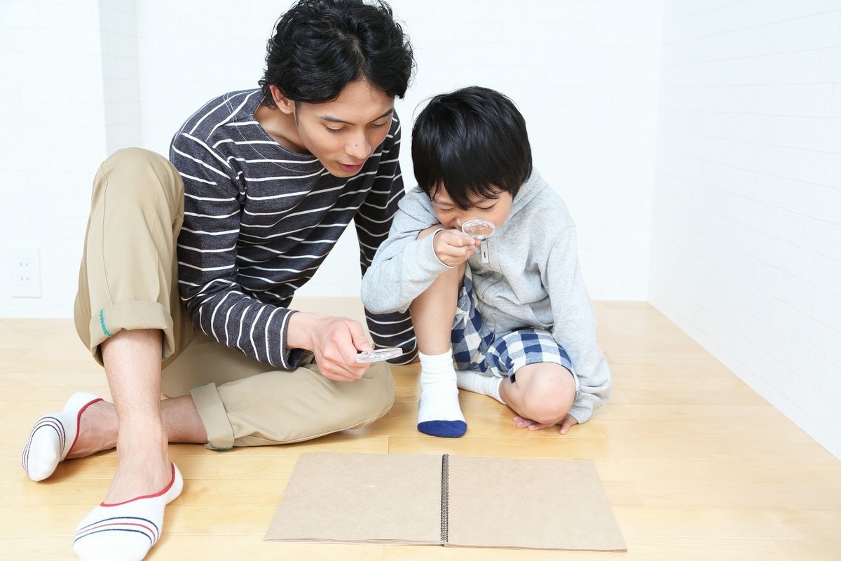 熊孩子给床垫“喂牛奶”，“牛奶床”，想想都觉得好奢侈