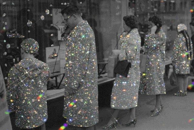 万物皆可「施华洛世奇」！大概没有这个妹子造不出的blingbling