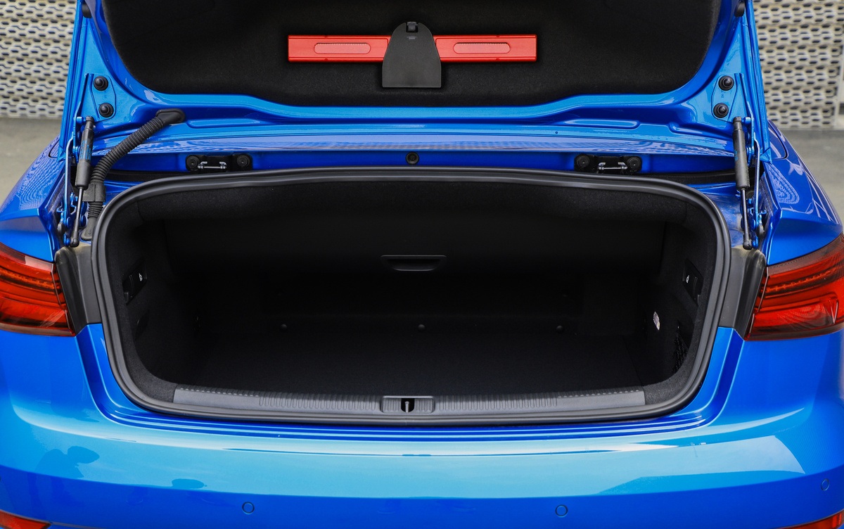 奥迪下一代四座敞篷,奥迪车系大全敞篷跑车2门