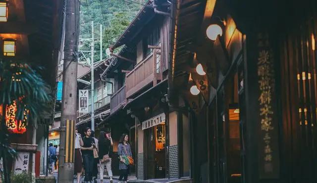 连云港温泉和日本温泉,这里的温泉美如画