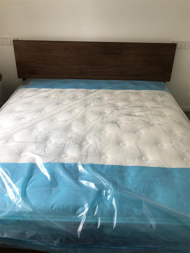 北美黑胡桃木床,黑檀木床和黑胡桃木床哪个好