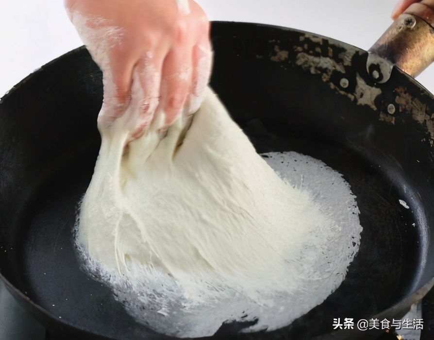 做春卷的手法全过程,怎样做皮薄酥脆的春卷