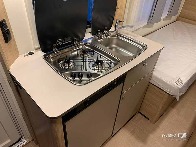 allegra拖挂房车最新报价,lance拖挂房车价格