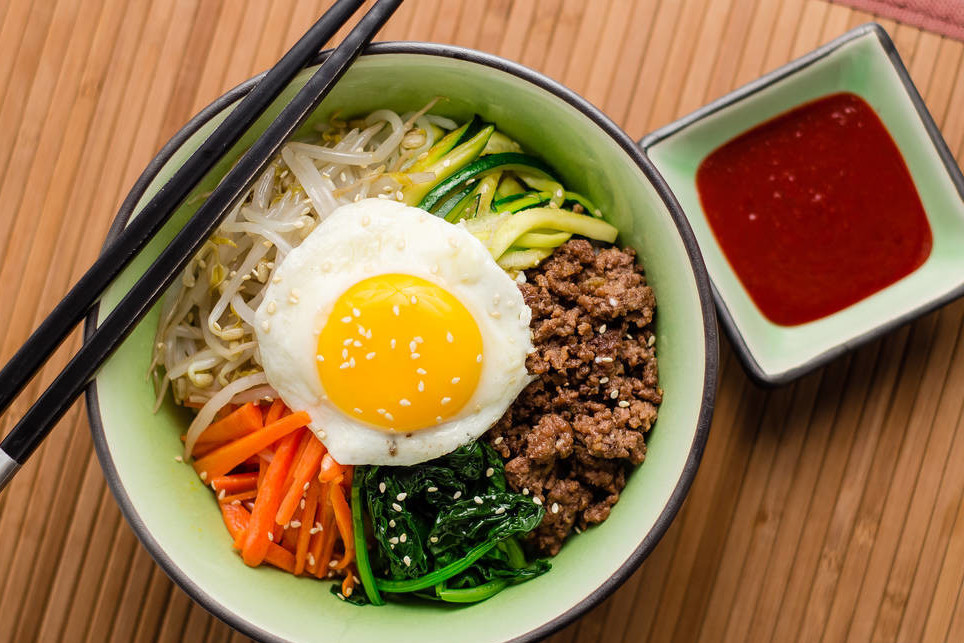 韩国泡菜确实好吃也是每餐必备的,看了韩国美食发现真没什么好吃的