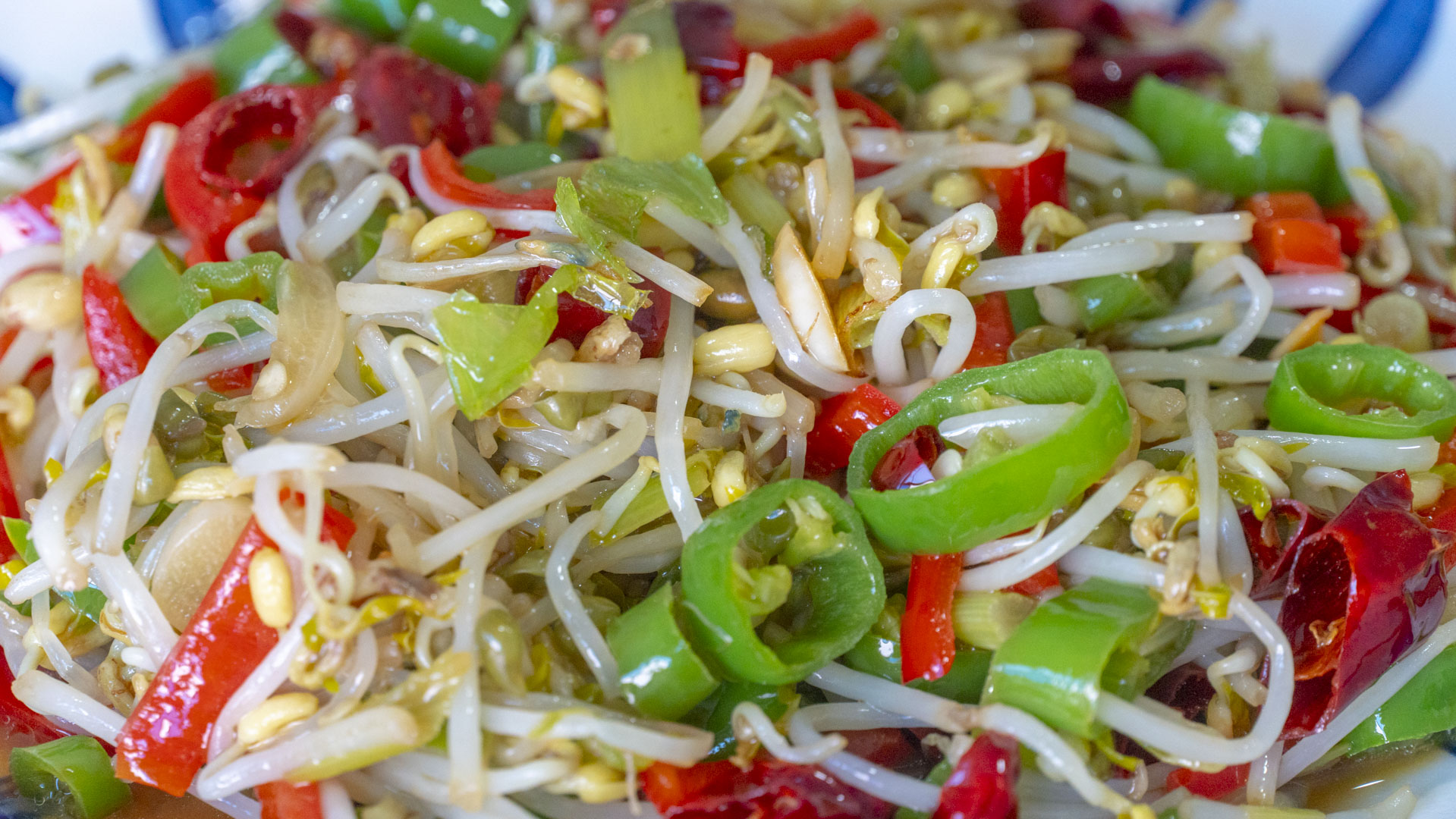 在家怎么发豆芽简单又好吃,自己在家怎么发豆芽最简单