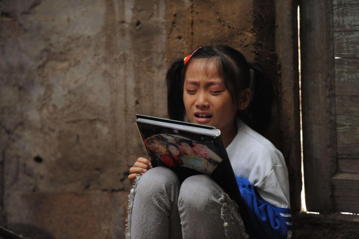 电视里面的人跑出来了,电视里的人跑出来了