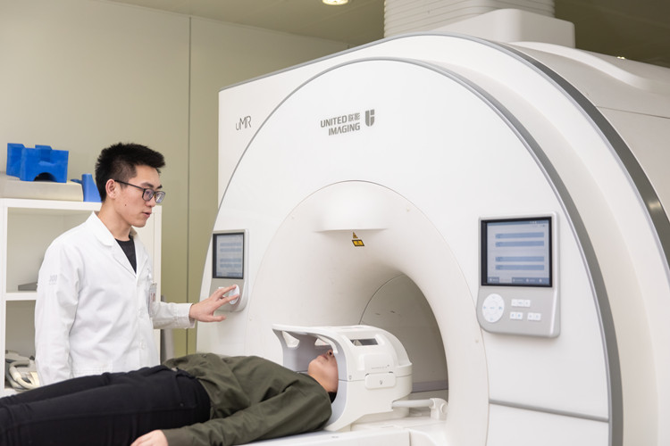 国产核磁共振打碎垄断,中国高端精密仪器打碎国外垄断