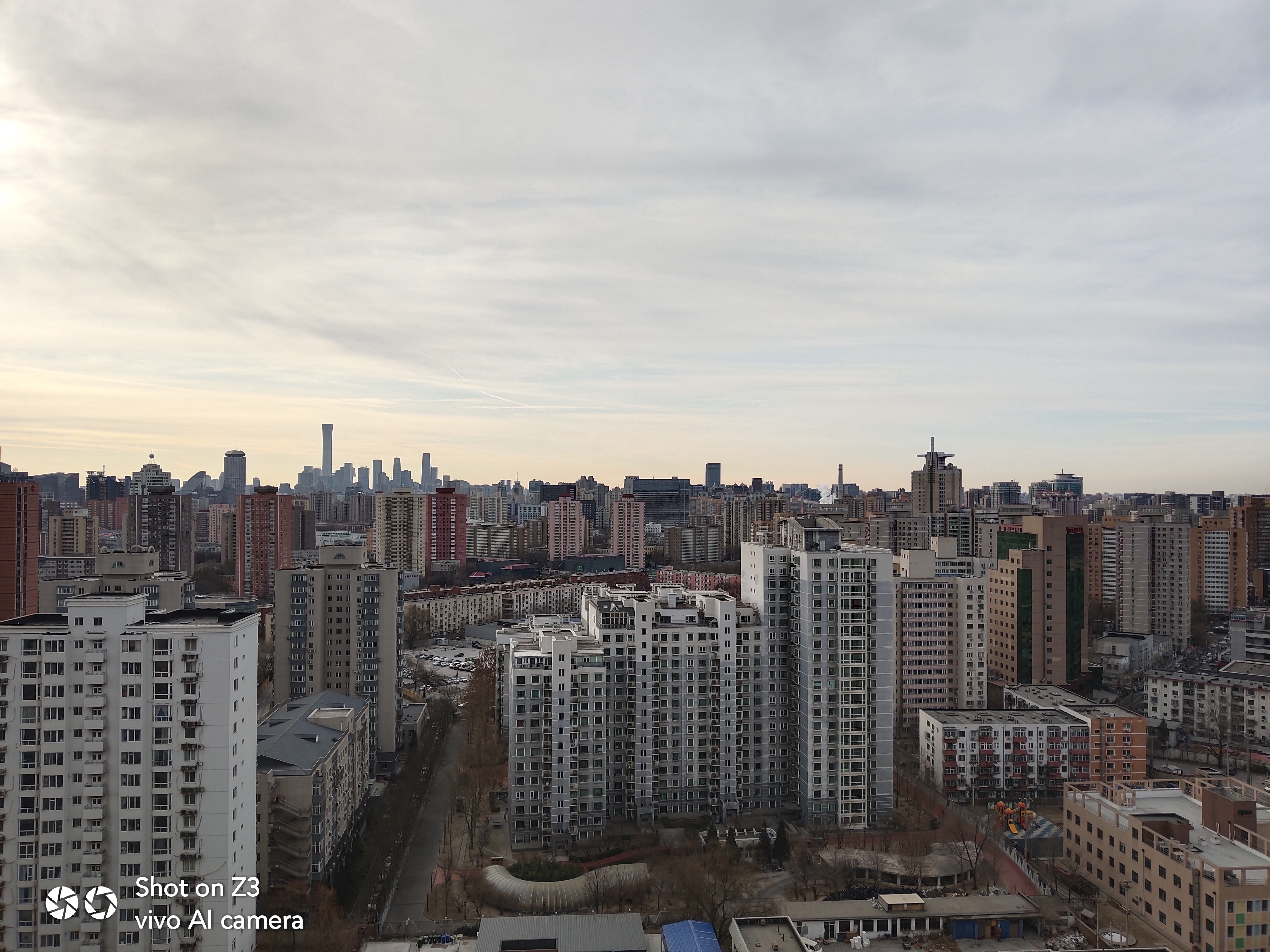 鐪熸垜q3s瀵规瘮vivoz5,鑱旀兂z6闈掓槬鐗堝姣攙ivoz3