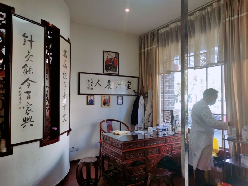 小小银针解民间疾苦——访圣爱李氏平息调络通经针法创始人李应华