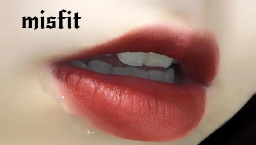 秋冬季也要换适合的口红,秋冬必备的四款口红都备齐了