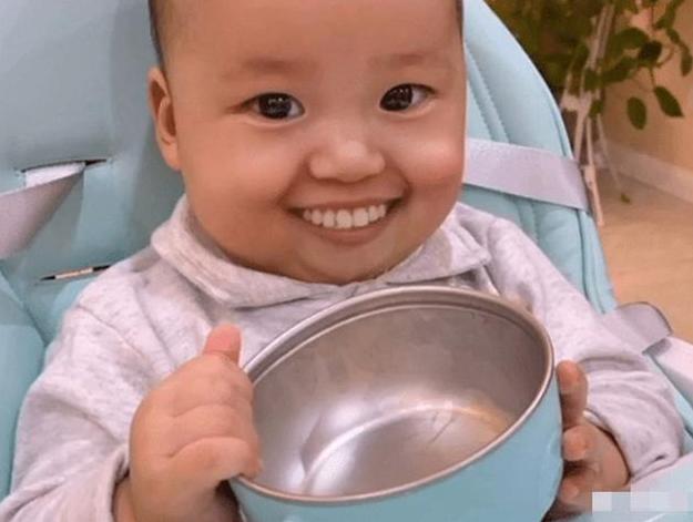 宝宝满口黄牙图片,宝宝满口牙照片火了