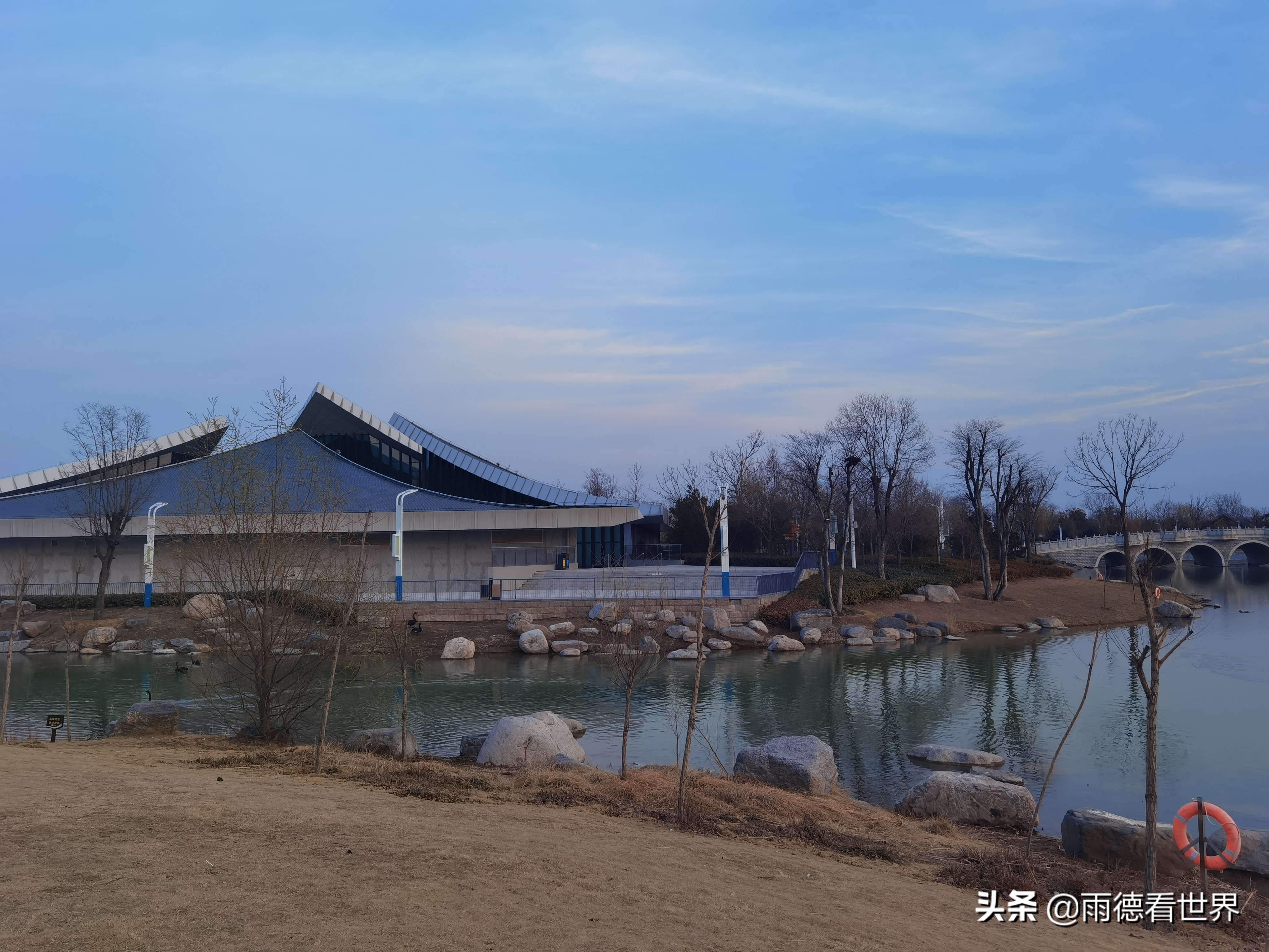 关于郑州园博园评价,郑州园博园离黄帝千古情多远