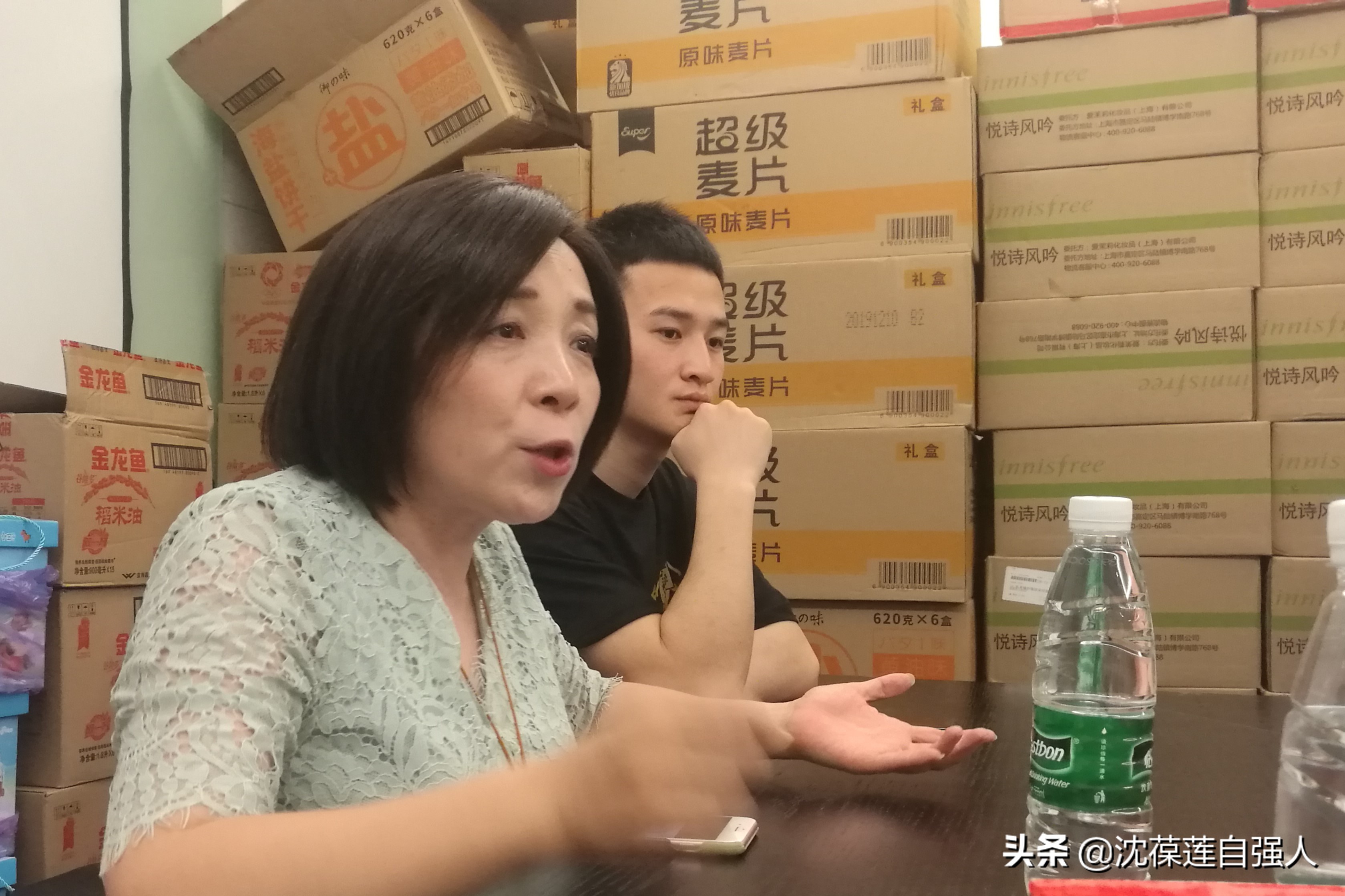 还记得陈晓吗？那位上海永乐电器的创始人，是一位肢体残疾人