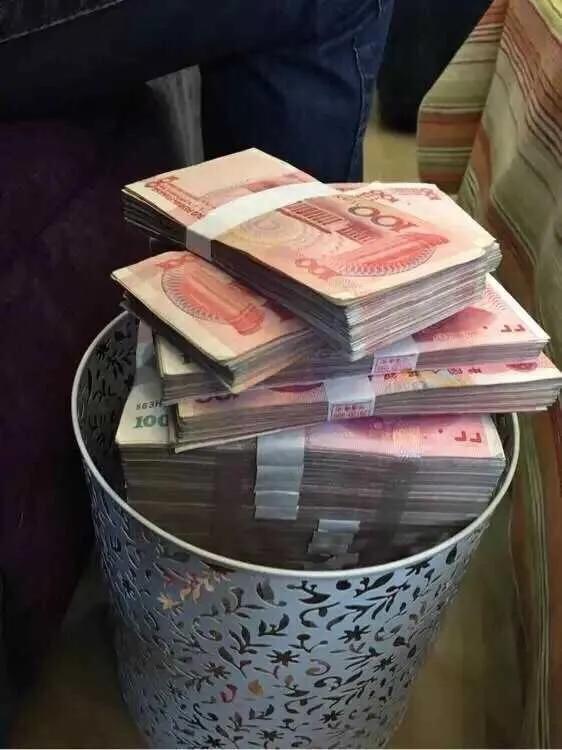 菠菜公司如何操纵野鸡赛事？