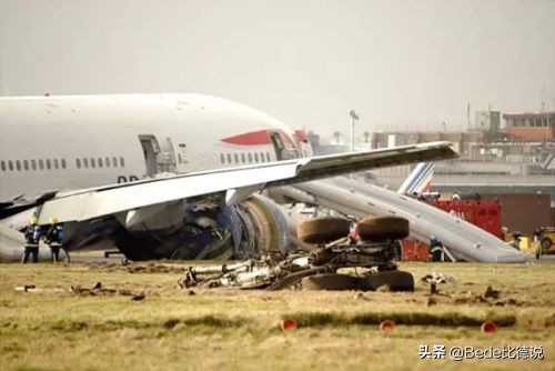日本羽田机场客机爆燃详细情况,日本羽田机场客机爆炸伤亡多少