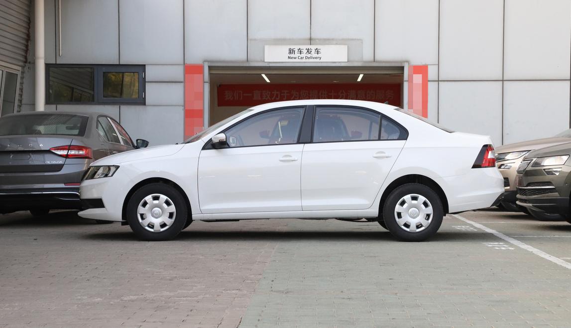 最接地气的德系车，百公里油耗5.6L，底盘堪称一流，比帝豪便宜