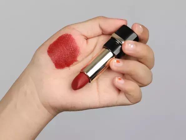 看着廉价的口红颜色,什么口红颜色不明显还好看