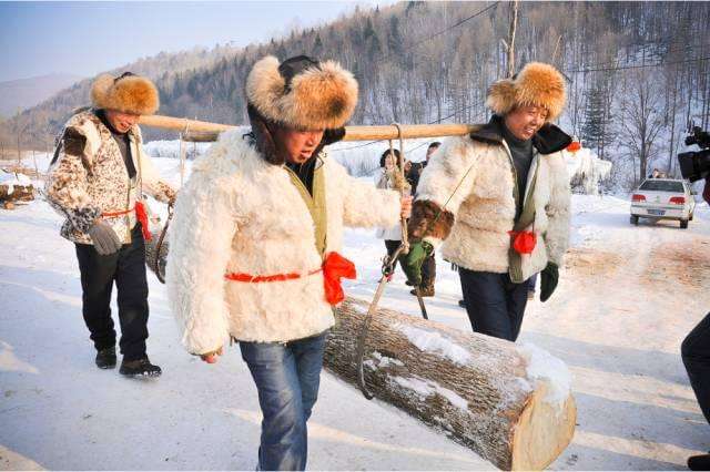 反穿皮袄子代表什么,皮袄一般毛朝外还是朝内