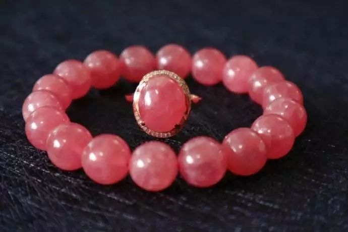 什么颜色的金色招财,橙色和黄色哪个更招财一些