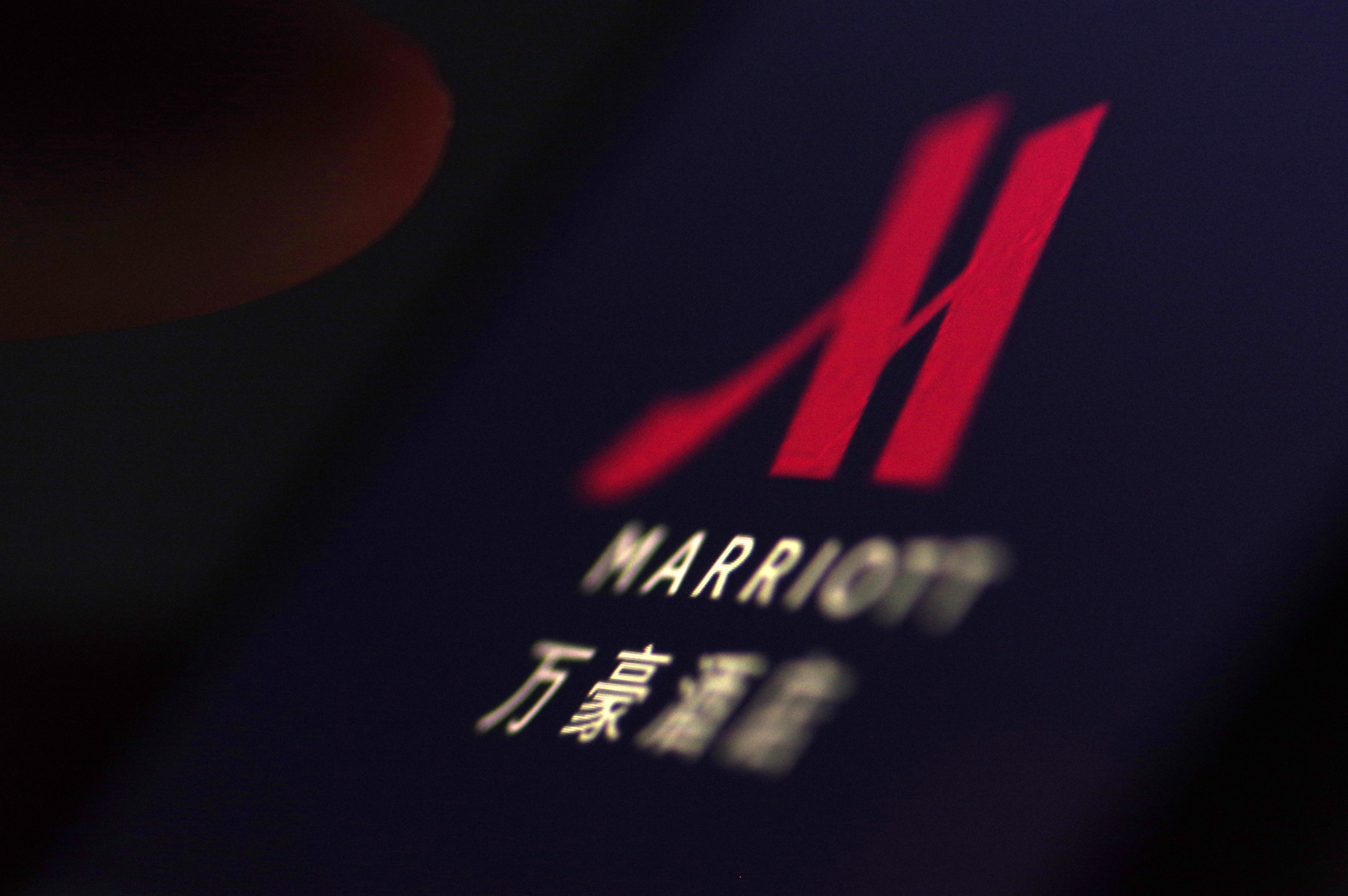 吃中国饭砸中国的锅,吃中国饭砸中国锅图片