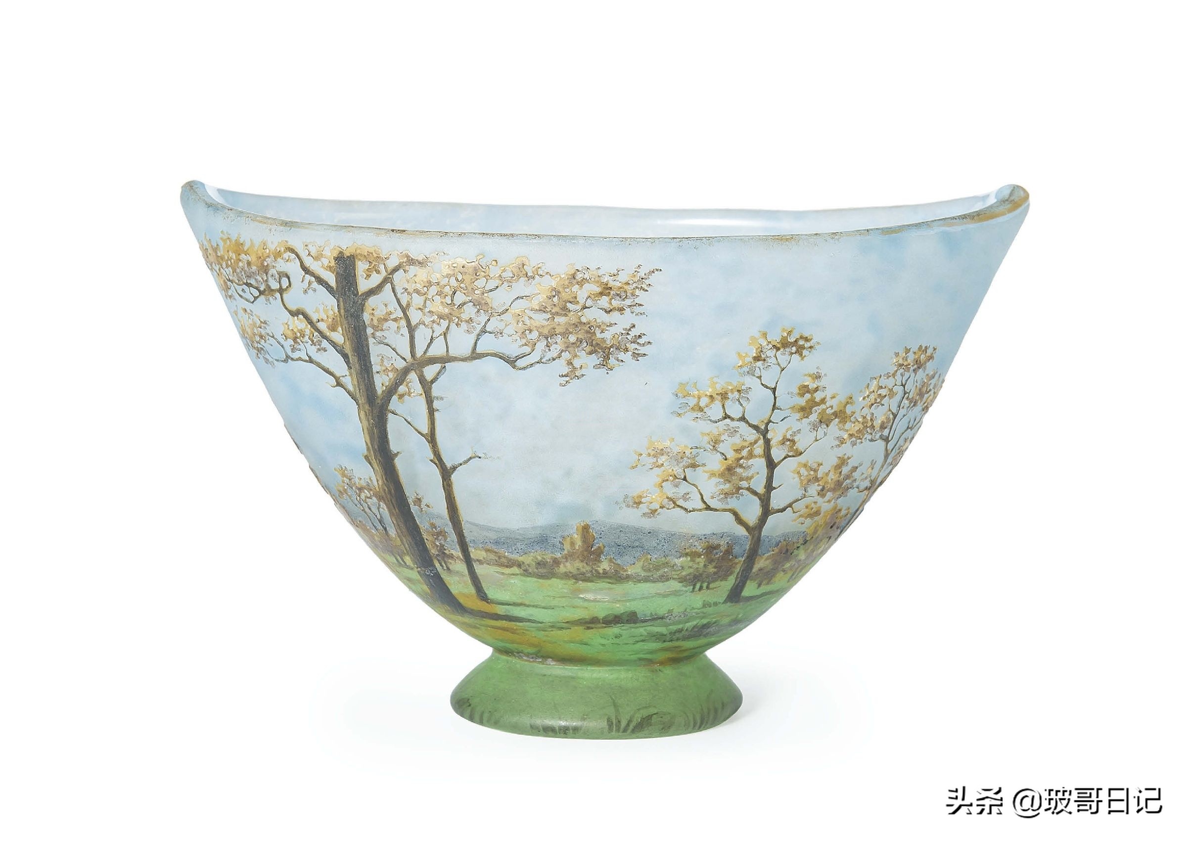 一位将东方之美推向世界的工艺大师，开启了法国新艺术的盛行