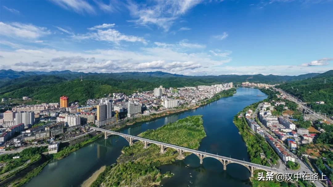 端午节旅游客运,端午节大家出行关注安全