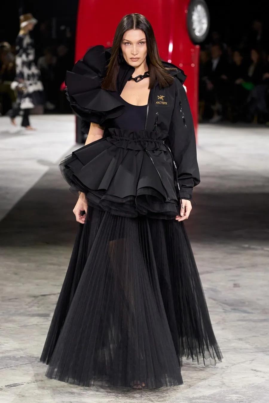 2022巴黎时装周秋冬大衣,2020秋冬巴黎时装周