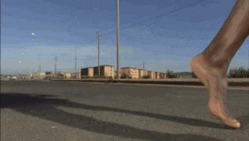 跟腱痛可能是什么伤病,跟腱疼痛并且不能弯曲