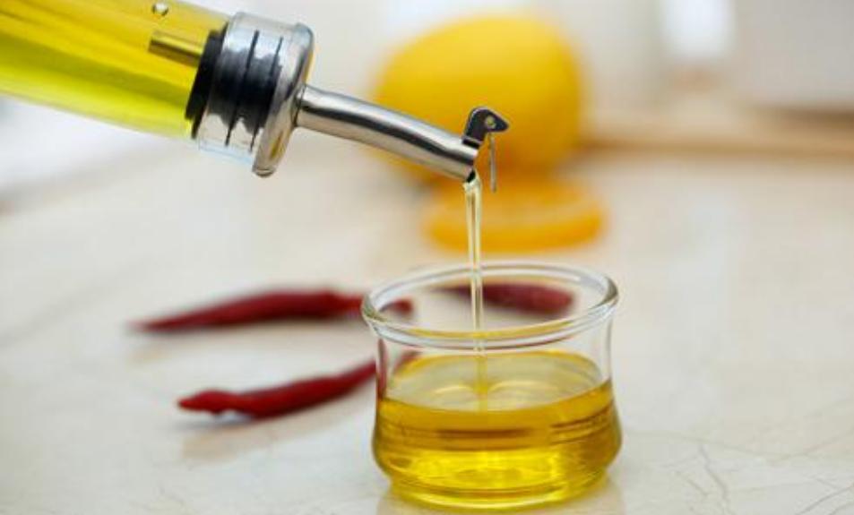 夏天电脑温度高反应慢？教你3招不花钱方法，牙膏也能给电脑降温