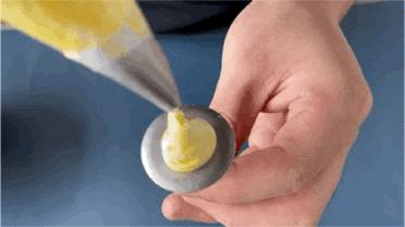 没有裱花袋裱花嘴泡芙奶油怎么挤,奶油裱花嘴怎么自做