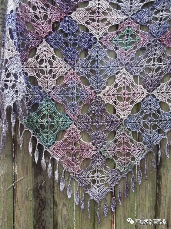 系一条三角围巾最迷人，忽冷忽热都能让你美上天！（附教程）